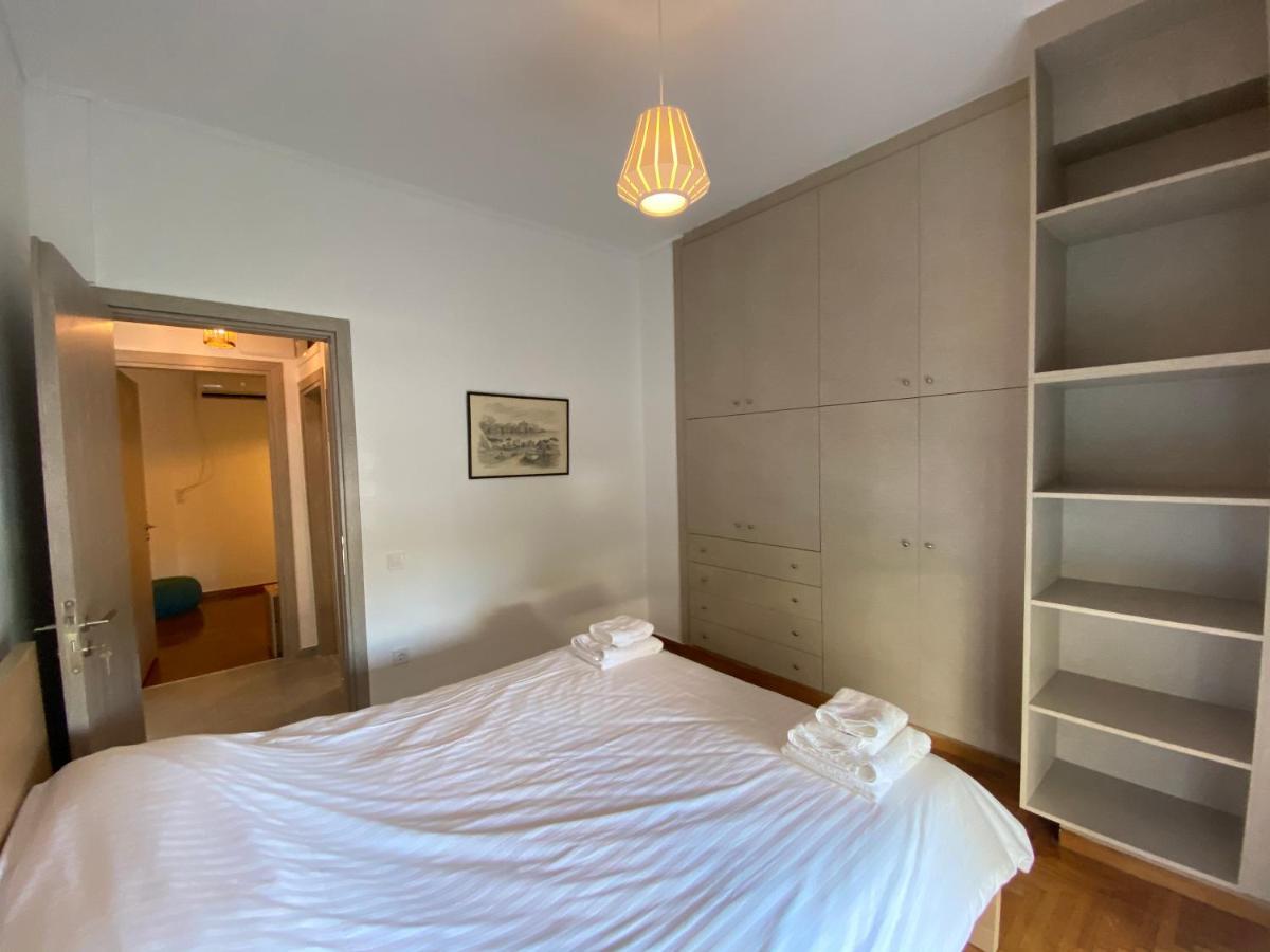 Galaxy Home Spacious & Renovated Apartment Атина Екстериор снимка